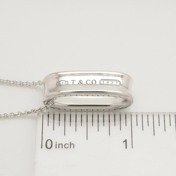Authentic Tiffany & Co 1837. 925 Sterling Silver 1” oval pendant on 18” chain. - Picture 16 of 16